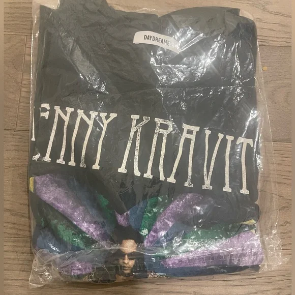 Day Dreamer: Lenny Kravitz Universal Love Tour Merch Tee - Picture 4 of 4